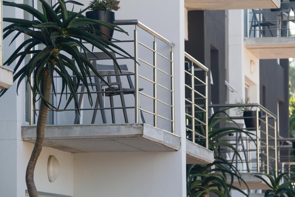 Wink Aparthotel Quiver Tree Stellenbosch Exterior foto